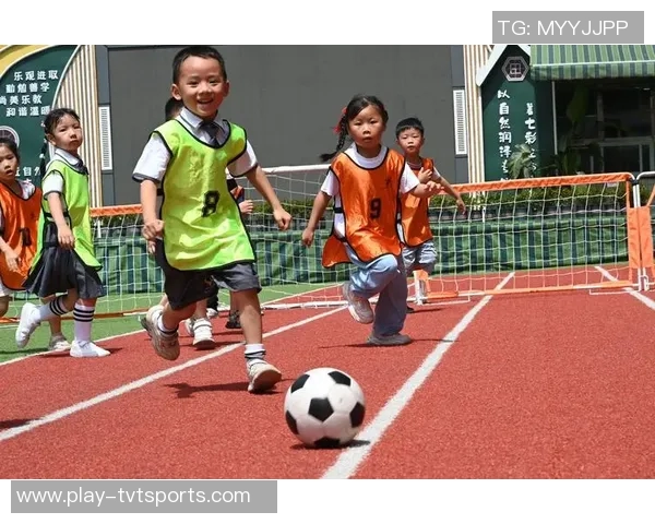 暑假足球培训营开启快乐足球之旅助力孩子们成长与梦想实现